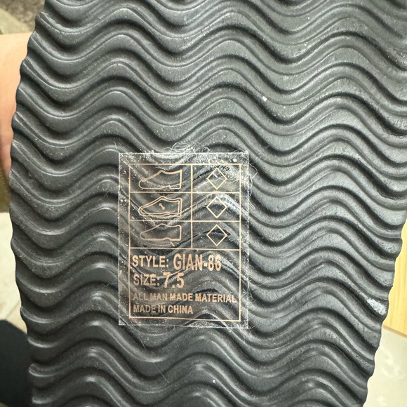 New Yoki Sandals Sz 7.5 - Picture 3 of 4